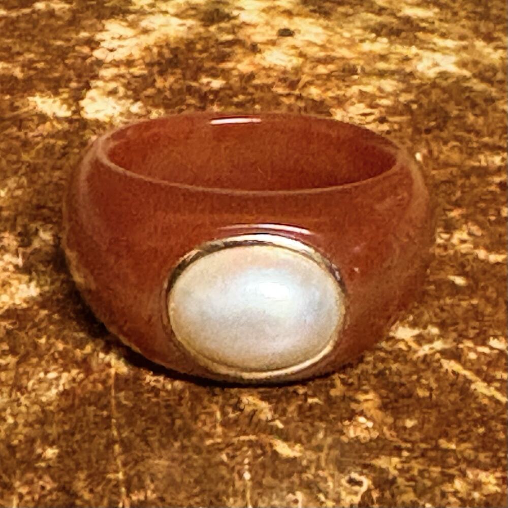 14K Yellow Gold, Red Jade and Freshwater White Pearl Ring Size 10